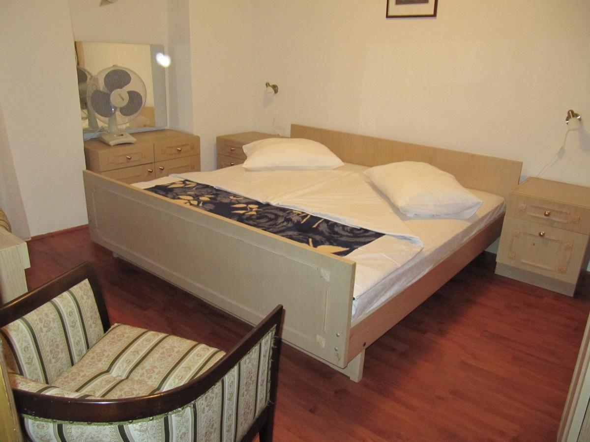 Apartment Mira Cres Esterno foto
